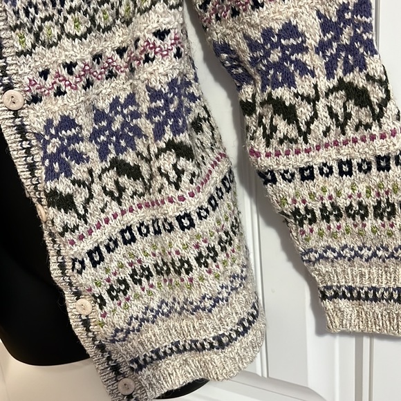 Northern reflection vintage wool knit cardigan 😍🌈 - Picture 6 of 13